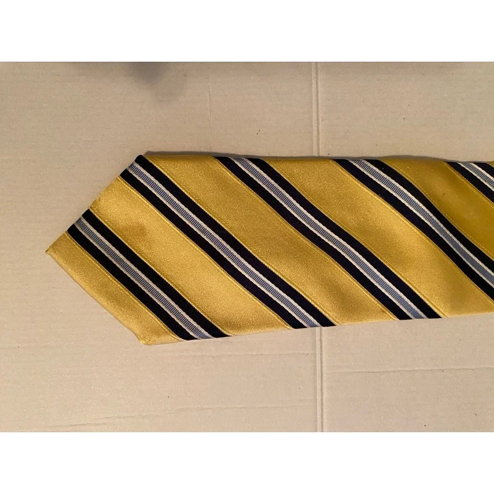 Banana Republic Mens Silk Tie Gold Navy Blue White Diagonal Striped RN54023